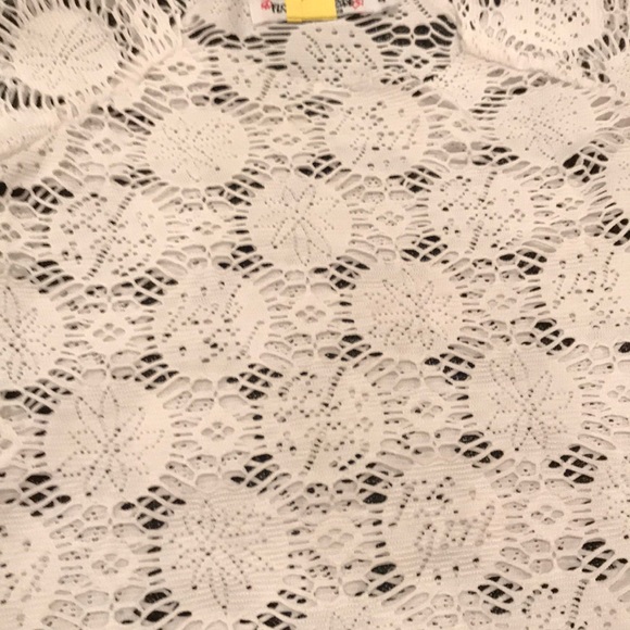 Flowers by Zoe jean short set - Picture 5 of 8